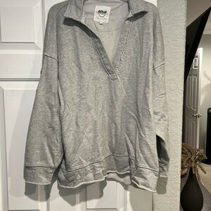 Like new. Didn’t fit. Aerie grey sweater sweatshirt